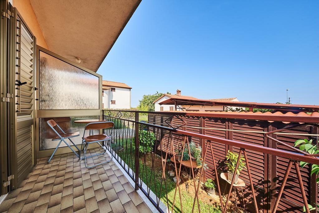 Apartment Erika Umag Exterior foto